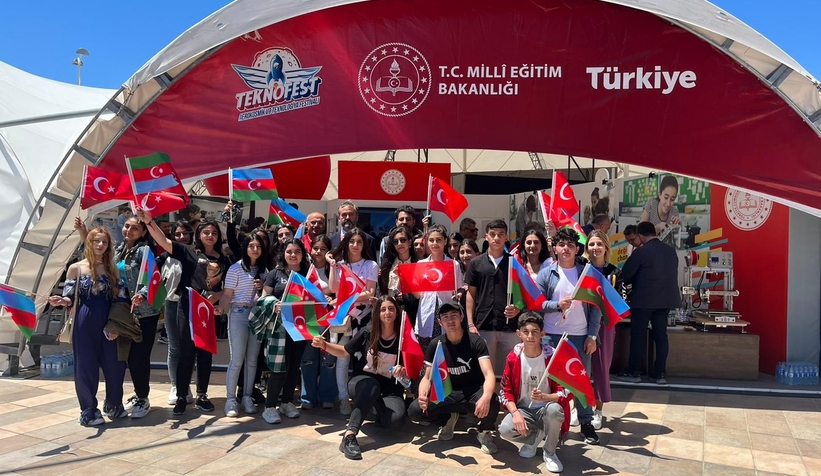 Adapazarı Anadolu İmam Hatip TEKNOFEST Azerbaycan'da 