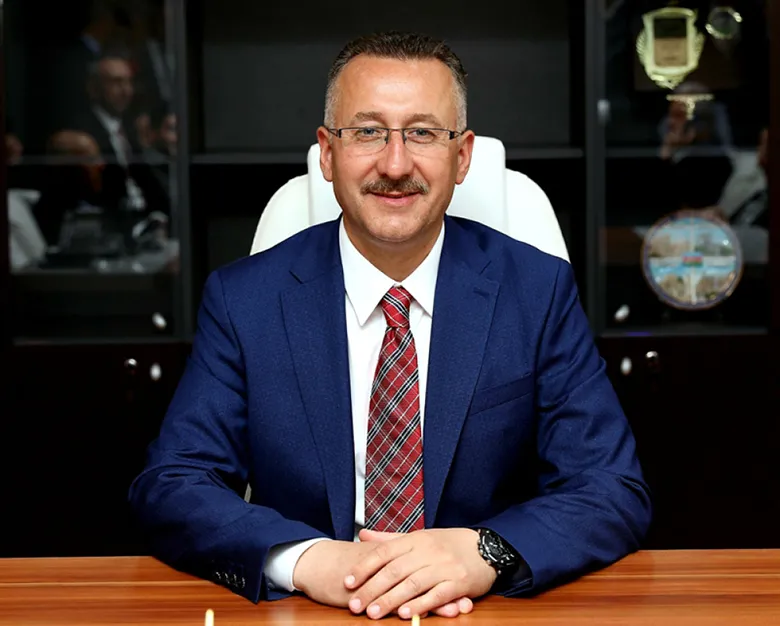 Adapazarı Belediye Başkanı Mutlu Işıksu AK Parti'den istifa etti