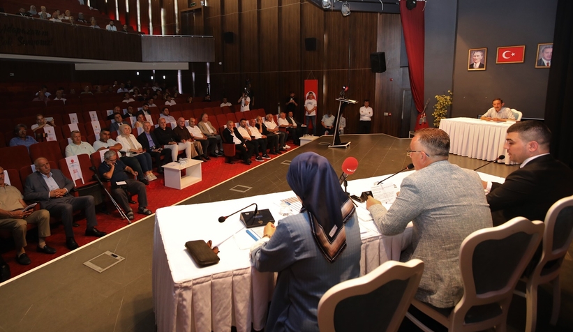 Adapazarı Belediyesi meclisi toplandı