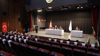 Adapazarı Belediyesi'nde meclis toplantısı yapıldı