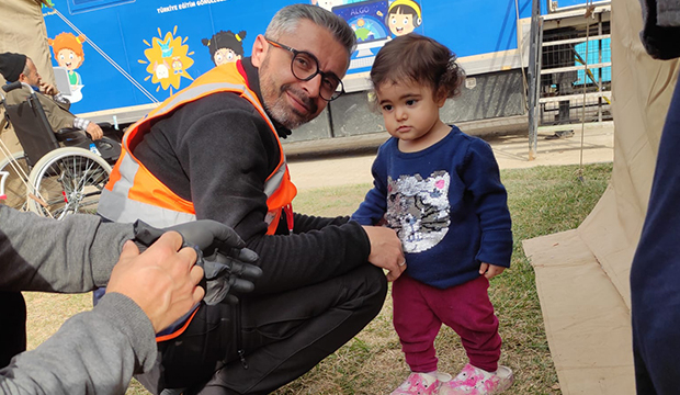 Adapazarı Müftülüğü personeli deprem bölgesinde