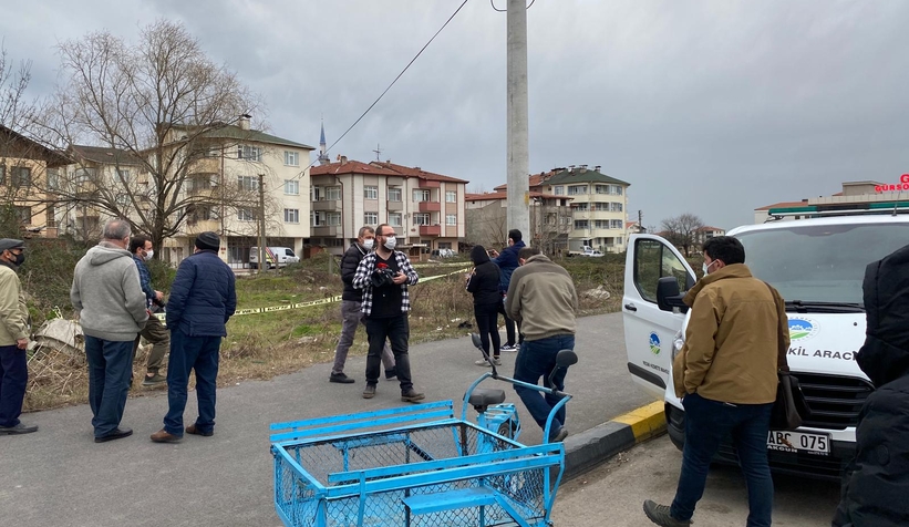 Adapazarı'nda boş arazide ceset bulundu