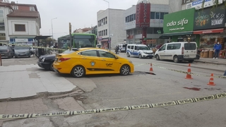 Adapazarı'nda gerçekleşen silahlı saldırıda bir taksici vuruldu.