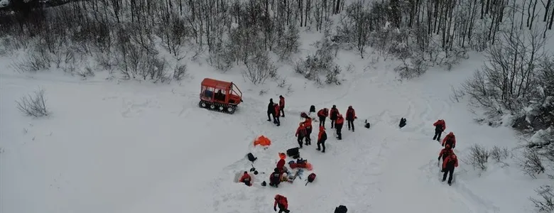 AFAD ekiplerinden çığda arama kurtarma tatbikatı
