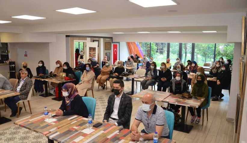 Ahilik pilavında bir araya geldiler