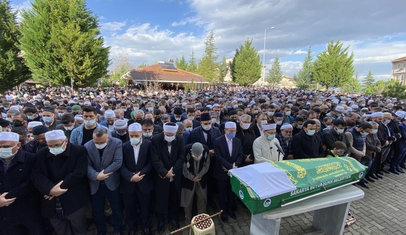 Ahmet Tomor hoca toprağa verildi