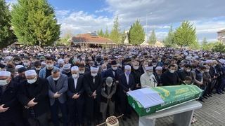 Ahmet Tomor hoca toprağa verildi