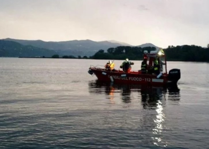 Ajanların bulunduğu tekne battı: 4 ölü