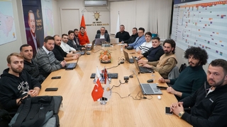 AK Parti'de Sandık Sonuç Alma Sorumluları toplandı