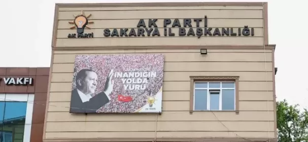 AK Parti Sakarya'da 4 yeni başkan yardımcısı