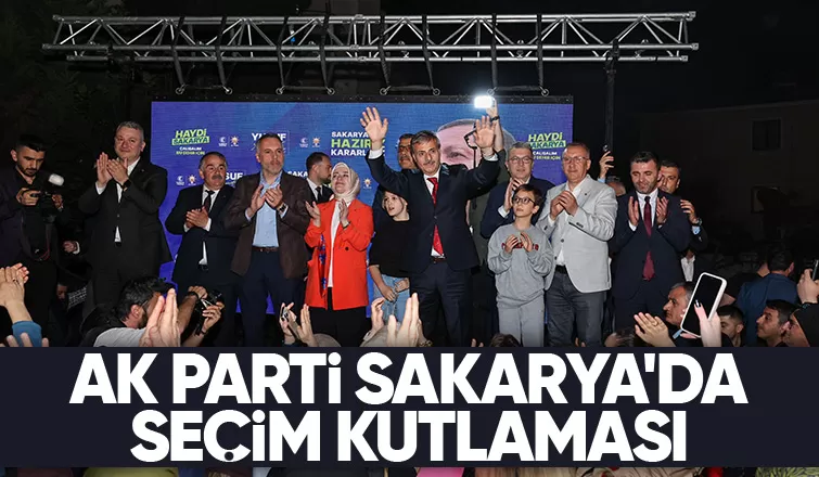 AK Parti Sakarya İl Başkanlığı'nda kutlama