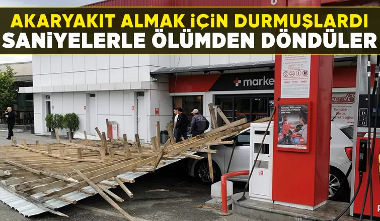 Akaryakıt istasyonunun çatısı otomobilin üzerine düştü