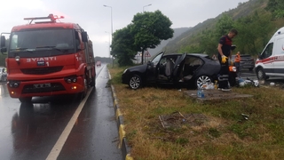 Akçakoca-Alaplı yolunda trafik kazası; 2 yaralı
