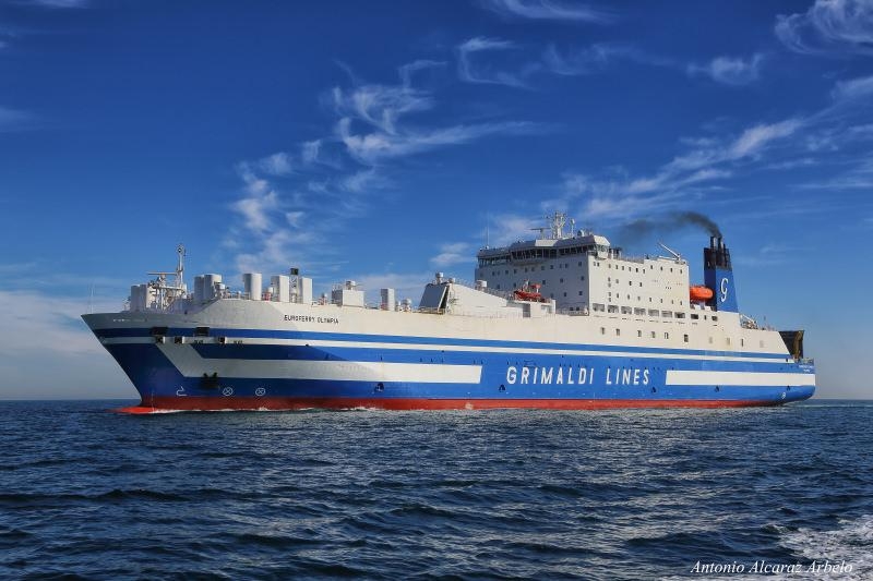 Akdeniz'de yolcu gemisinde yangın