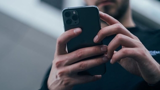 Akıllı telefon kullananlara başparmak uyarısı