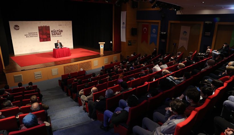 AKM’de Yakın Tarih konuşuldu