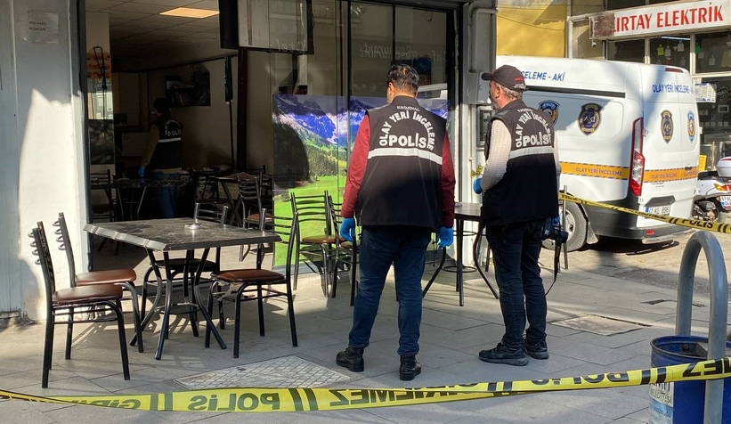 Akrabasını tabancayla göğsünden vurdu