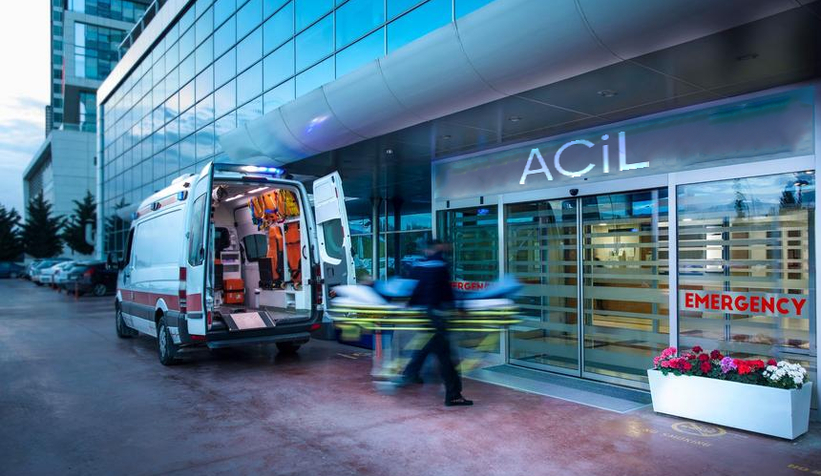 Akranları tarafından darp edilen liseli genç görme kaybı yaşadı