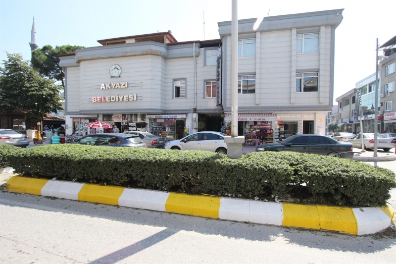 Akyazı belediyesi 3 araç satıyor