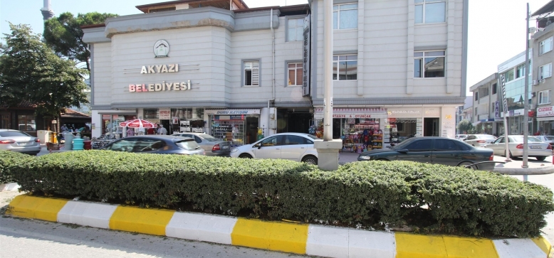 Akyazı Belediyesi'nden satılık iki tarla