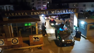 Akyazı'da 250 polisle operasyon; Çok sayıda gözaltı var 