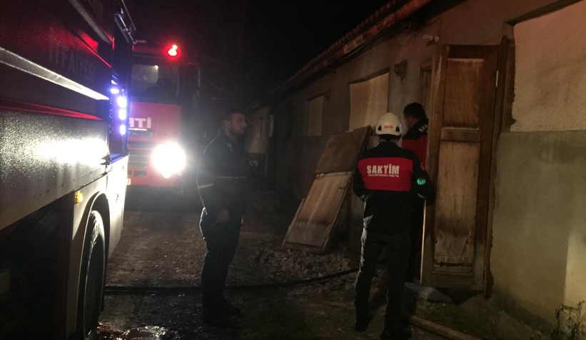 Akyazı'da kaşık atölyesinde yangın