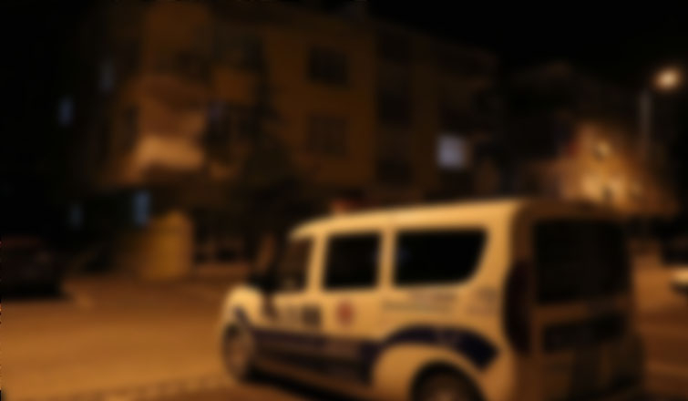 Akyazı'da bir apartman karantinaya alındı