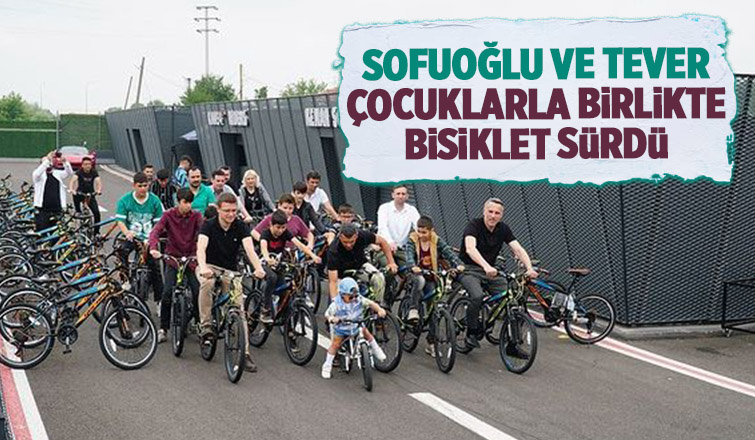 Akyazı'da çocuklarla birlikte bisiklet sürdüler