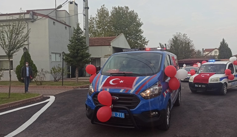 Akyazı'da cumhuriyet konvoyu