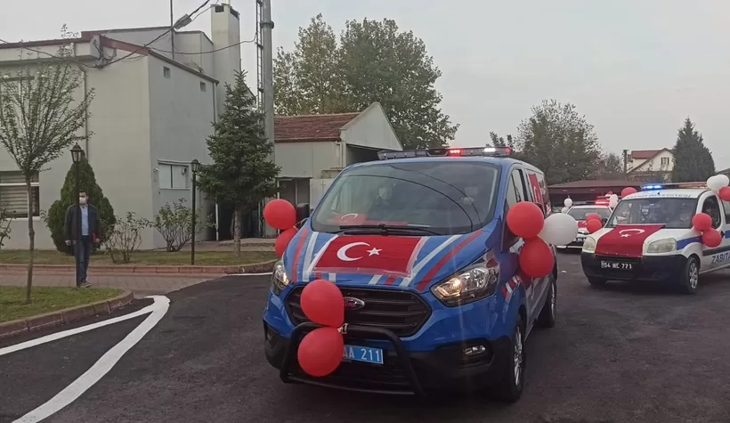 Akyazı'da cumhuriyet konvoyu