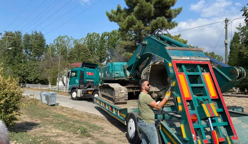 Akyazı'da dere yatakları ıslah ediliyor