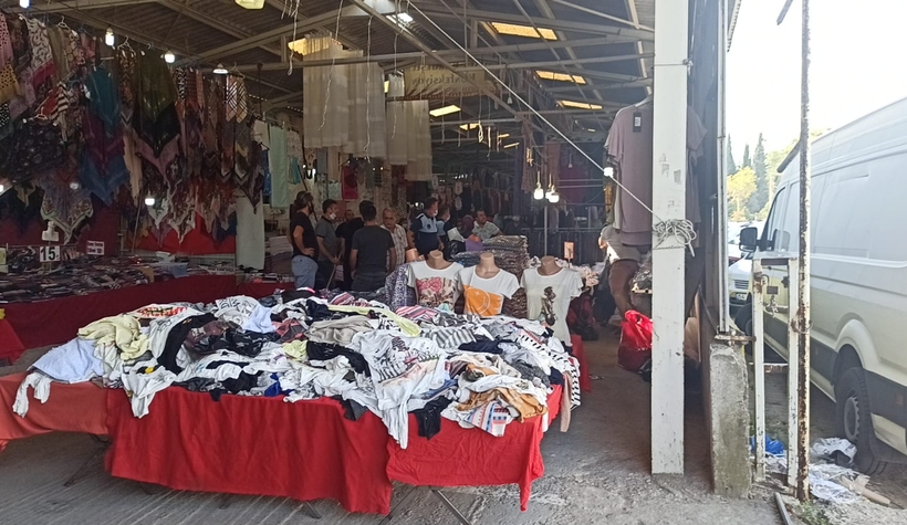 Akyazı'da esnaflar yumruk yumruğa birbirine girdi