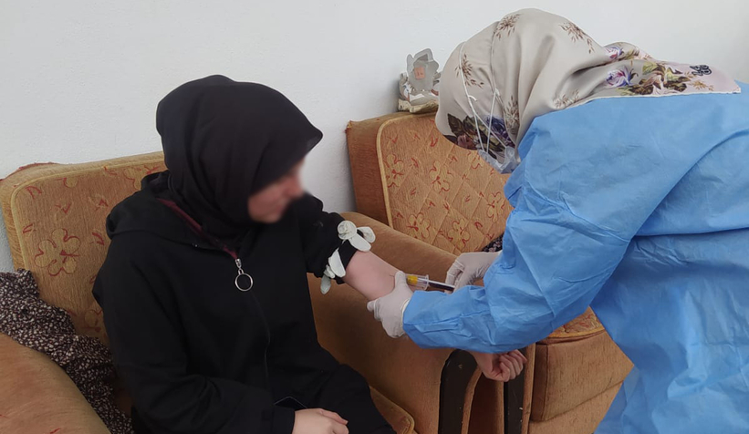 Akyazı'da evlerde korona testi yapıldı