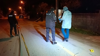 Akyazı'da hafriyat deposuna pompalı saldırı