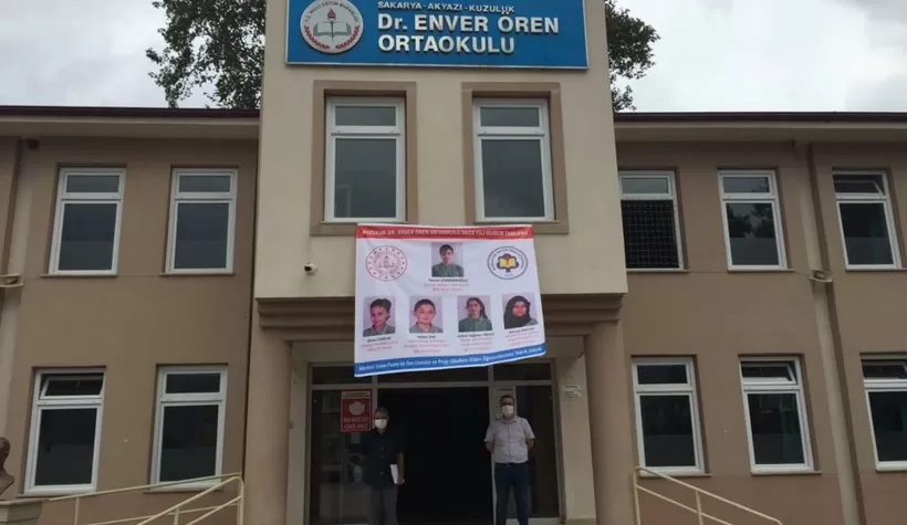 Akyazı'da iki okul Okulum Temiz belgesi aldı