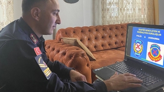 Akyazı'da ilkokul öğrencilerine jandarmadan trafik eğitimi