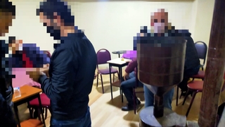 Akyazı'da kahvehanede 28 kişi yakalandı