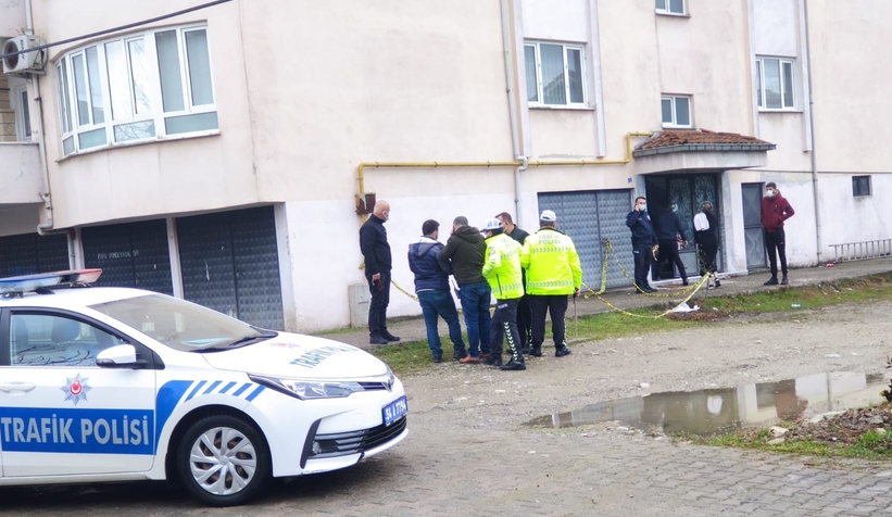 Akyazı'da kanlı gün husumetlisini vurdu