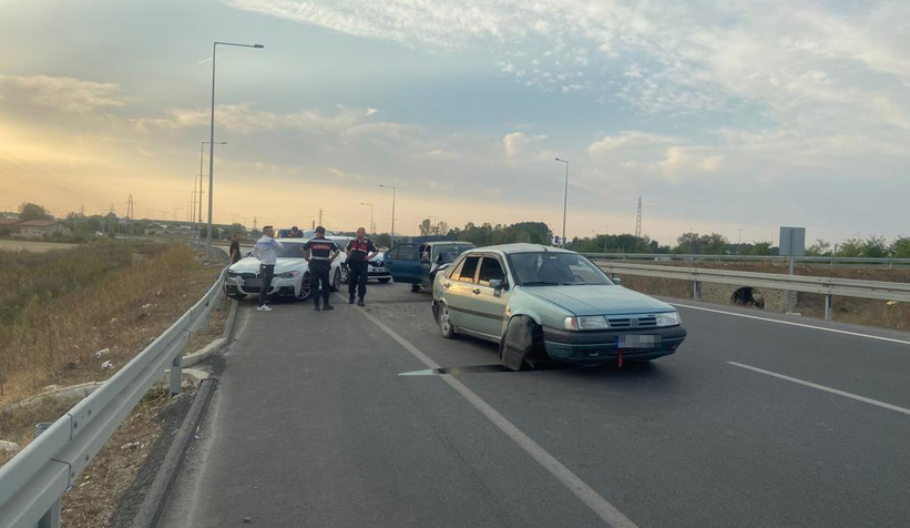 Akyazı'da kaza: 2 yaralı