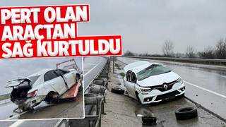 Akyazı'da kaza; Pert olan araçtan sağ kurtuldu