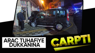 Akyazı da kontrolden çıkan dükkana çarptı