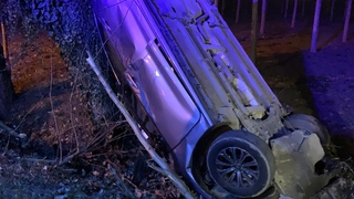 Akyazı'da otomobil takla attı: 1 yaralı