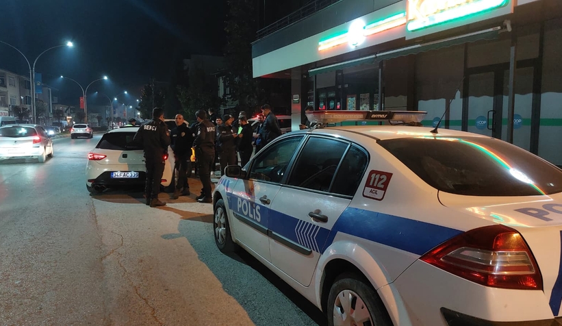 Akyazı'da polisten şok uygulama