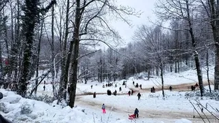 Akyazı'da tatilde kar eğlencesi