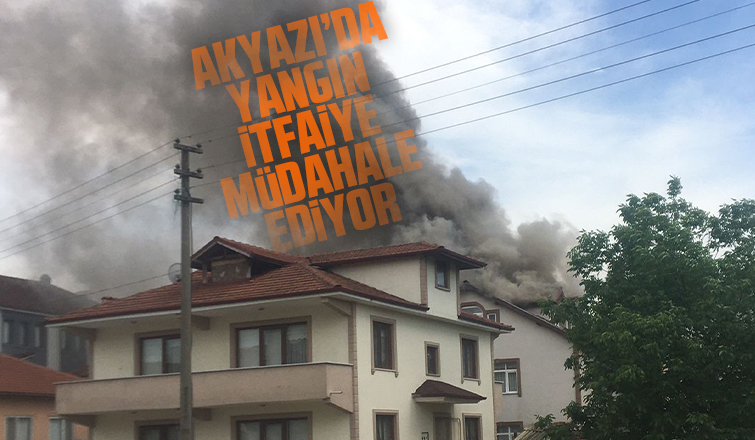Akyazı'da yangın; Evin çatı katı yandı