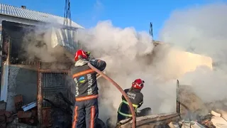 Akyazı'da yangın; Patlama sesi paniğe neden oldu