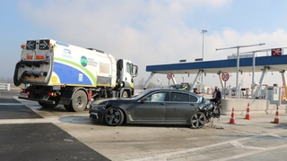 Akyazı'da zincirleme kaza: 2 yaralı