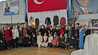 Akyazı Halk Eğitim Merkezi'nden yıl sonu sergisi