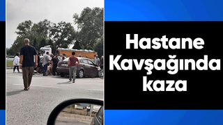 Akyazı Hastane Kavşağında kaza