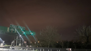 Akyazı otogara girmeyen yolcu otobüsü genç kızı gece vakti gişelerde indirdi